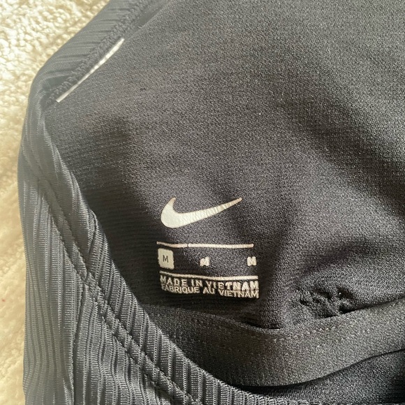 Nike Women's Rib Racerback One-Piece Black Textured swimsuit  size M - Picture 9 of 10